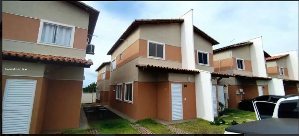 Casa Duplex em Condomínio
