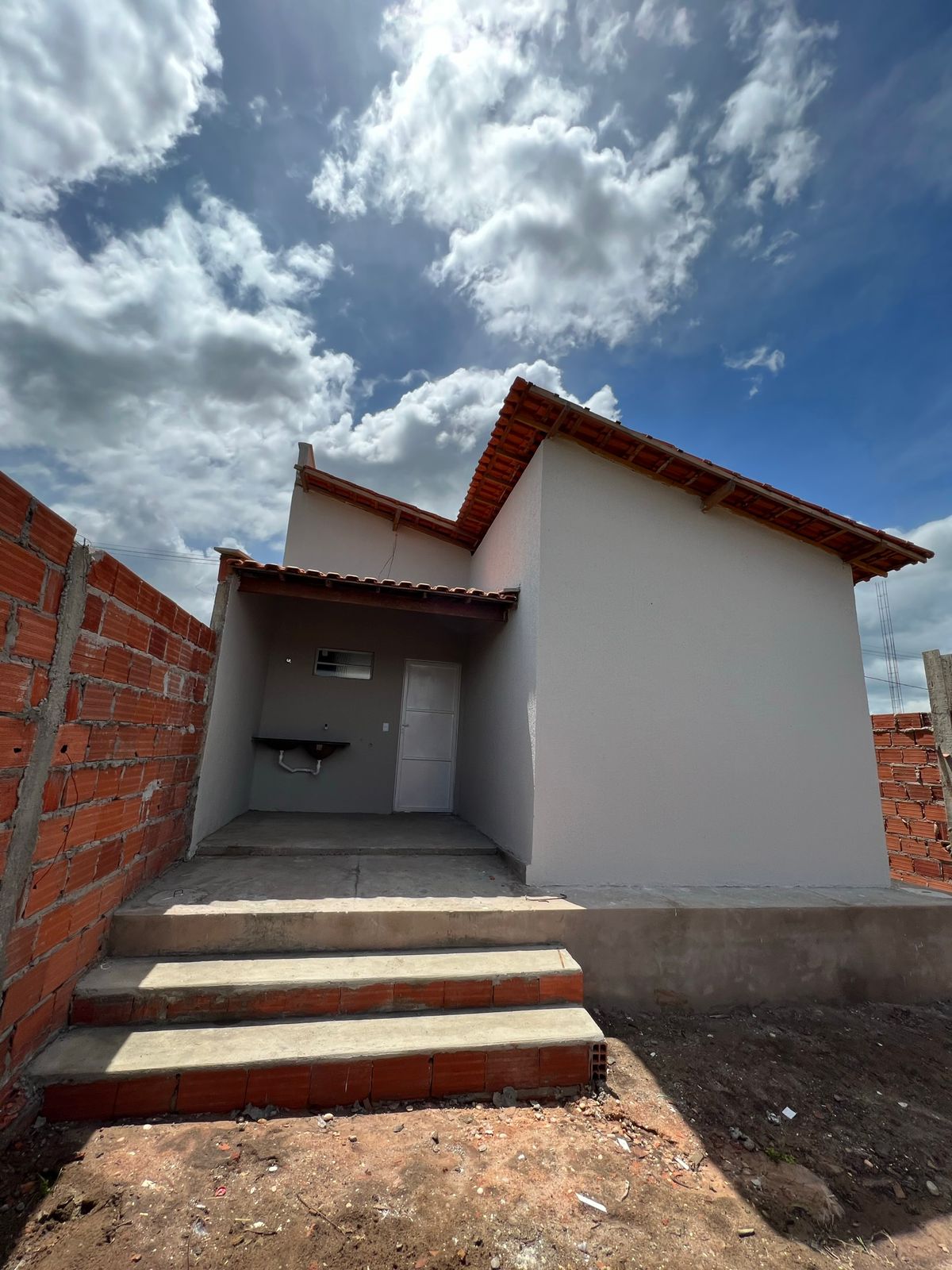 CASA NO RESIDENCIAL ODETE NUNES miniatura 2