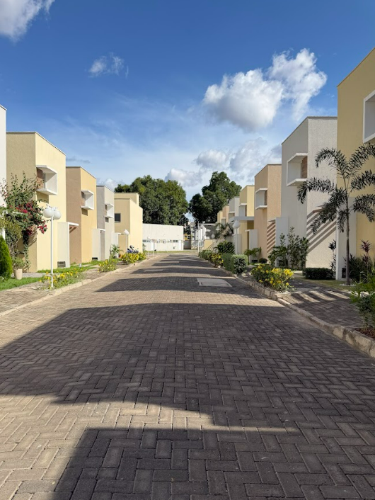 CASAS DUPLEX EM CONDOMÍNIO miniatura 1